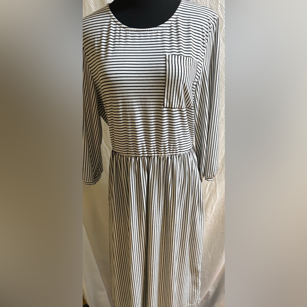 MEROKEETY Classic Comfy Black White Stripe Dress Size L NWT’s